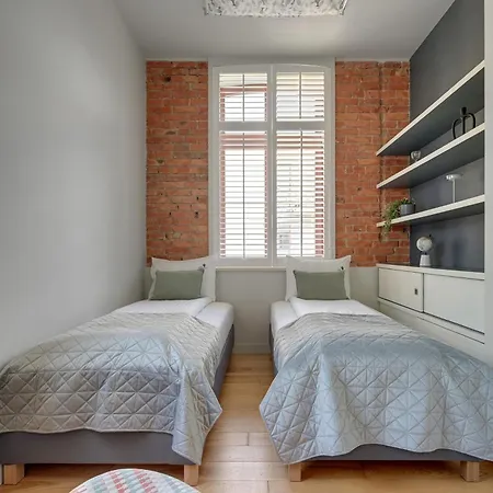 Lägenhet Loft Living Z Antresola I Parkingiem By Lion *